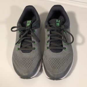 Under armour boys shoes